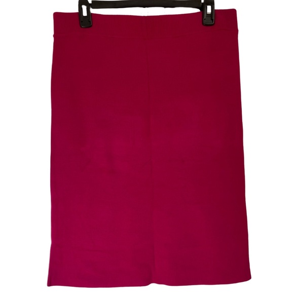 Banana Republic knitted pink straight pencil skirt, new with tag size medium. - Picture 3 of 4